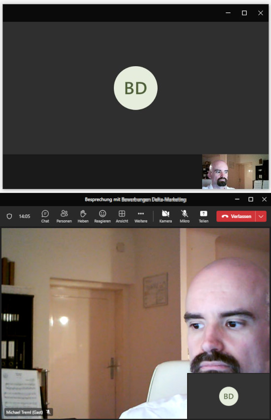 Oben: Videokonferenz-Fenster, in dem rechts unten klein mein Kamerabild angezeigt wird, auf dem sich mein Kopf am linken unteren Bildrand befindet. Unten: Videokonferenz-Fenster der Gegenseite, auf dem groß dasselbe Kamerabild angezeigt wird, allerdings ist mein Kopf hier am Bildrand abgeschnitten wird und bis zum Mund von einem Feld überlagert, in dem sich das Videobild meines Gegenübers befinden sollte.