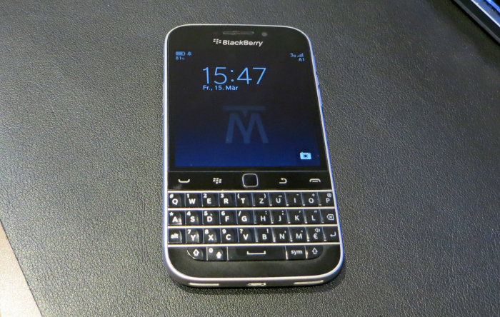 Blackberry-Smartphone mit QWERTZ-Tastatur.