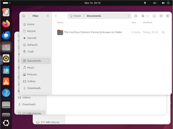 Screenshot eines Ubuntu-Desktops mit Taskleiste am linken Bildschirmrand. Ein offenes Fenster beinhaltet den Unterordner »The Interface Element Formerly Known As Folder«.