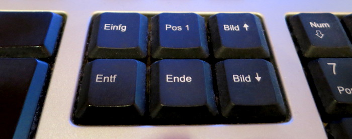Tastenblock auf einer Tastatur mit den Tasten »Einfg«, »Pos 1«, »Bild hoch«, »Entf«, »Ende« und »Bild ab«.